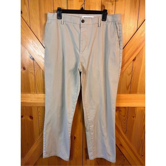 Amazon Essentials Men Classic Fit Flat Front Pant, Khaki, 36WX32L (2734) - Picture 1 of 8